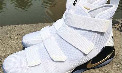 nike詹姆斯11士兵_詹姆斯战士11黑金价格